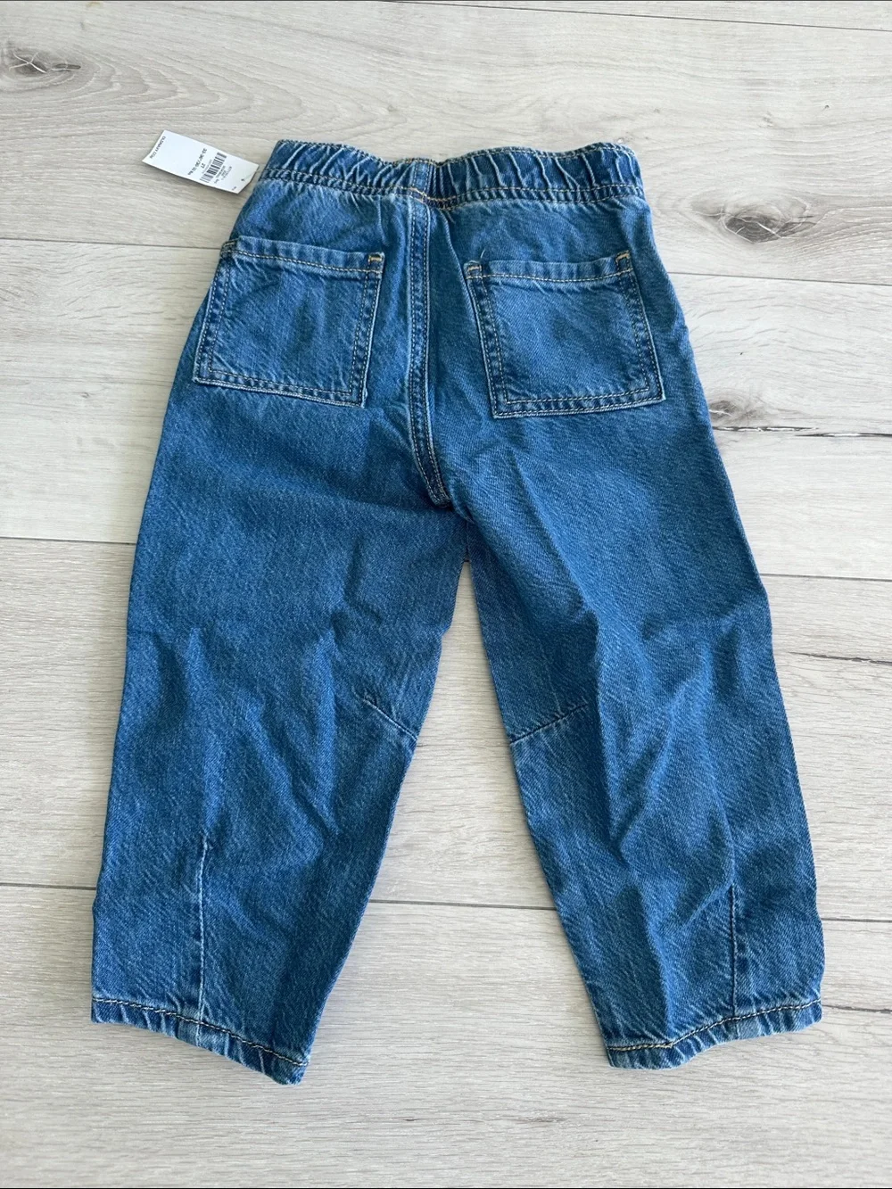 Old Navy Pull-On Barrel-Leg Jeans Medium Wash 2T NWT IN PACKAGE
